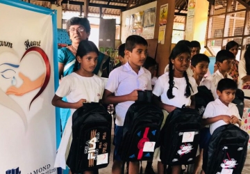 Diamond donates a school in Kelaniya
